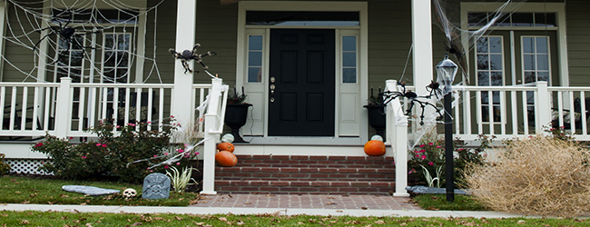  The Trick to Treating Buyers this Halloween? Don't Let Your Decor Scare them Away!