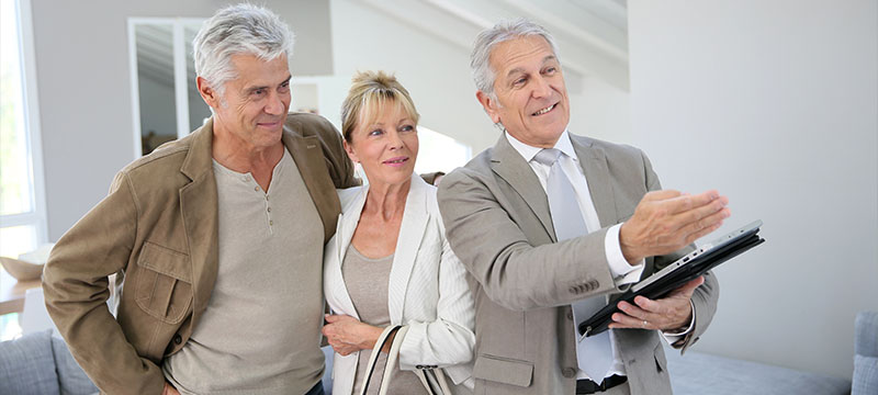 How to Help Your Retiring Parents Buy a House