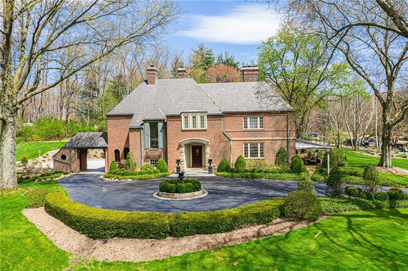 9 Fairview Manor, Pittsburgh (Fox Chapel), PA 15238 Fox Chapel Real