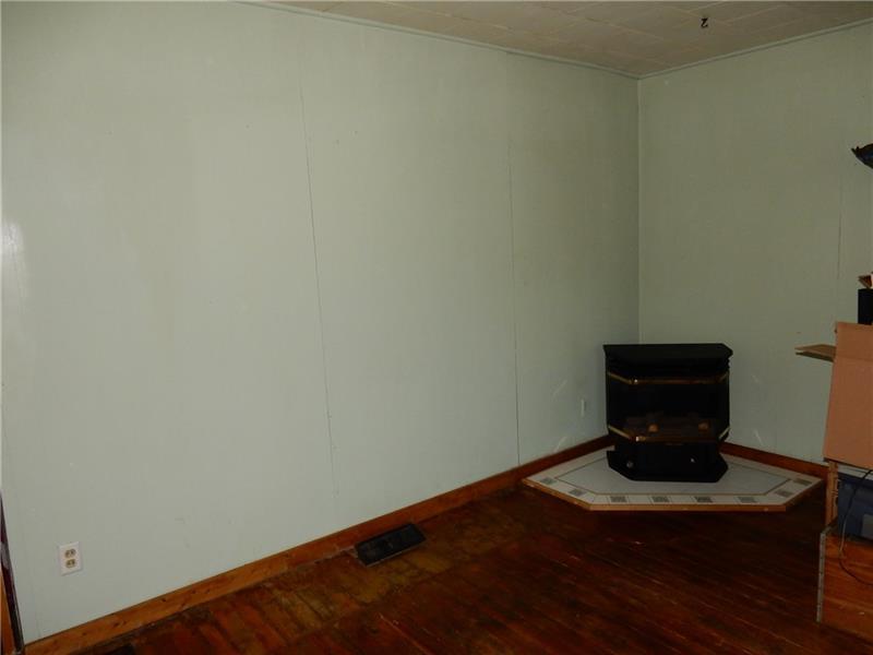 575 Meek Street Photo 5