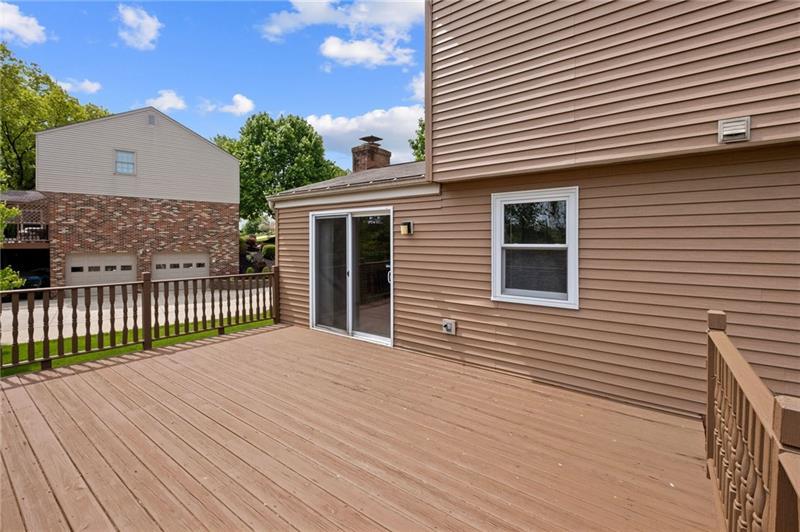 9032 Woodview Dr  Photo 30