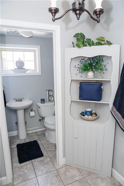 130 Singer Way  Photo 29