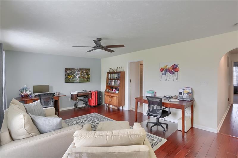 1015 Sweet Brier Drive  Photo 26