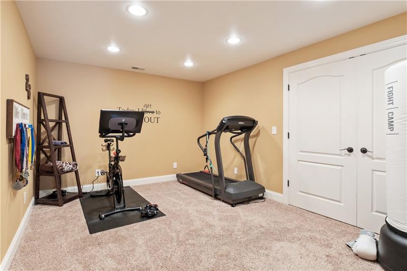424 Wynstone Dr  Photo 32