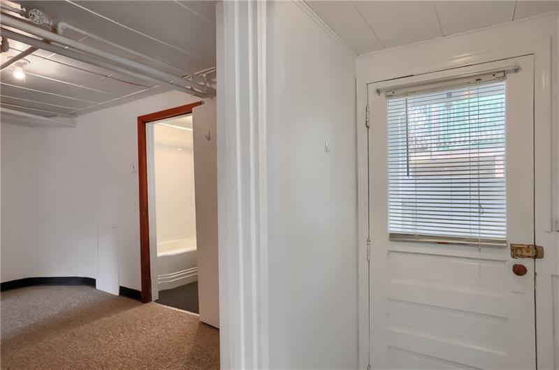 118 Brightwood Ave. Photo 35