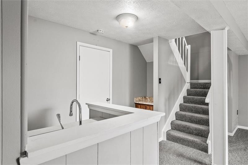 307 Walden Way  Photo 33
