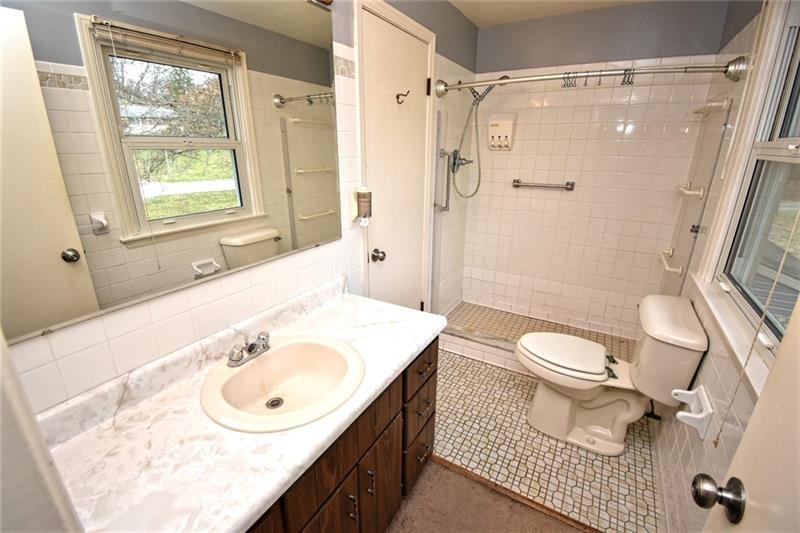 808 Lone Pine Road  Photo 29