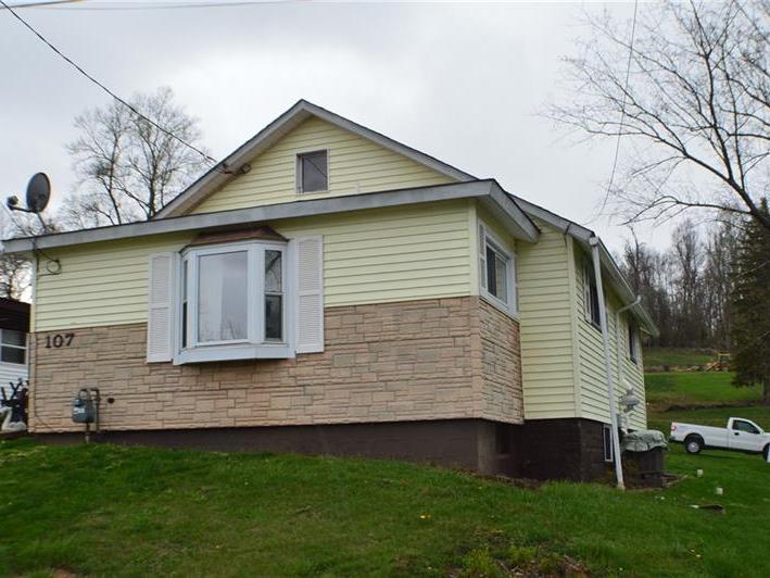 107 Lawrence Ave, East Bethlehem