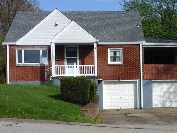 144 Carmella Dr, White Oak