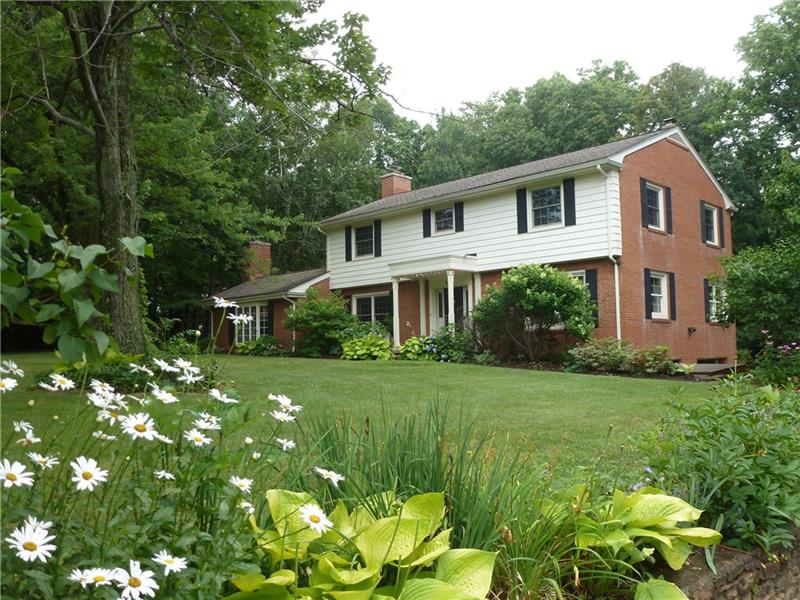 259 Grandview Dr, Unity Township
