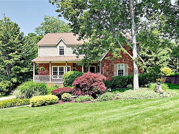 1640 King James Dr, Franklin Park