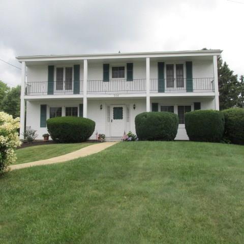 200 Roxbury Drive, Hempfield Township