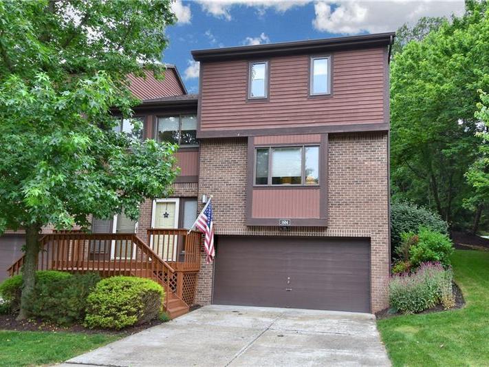 1604 Forest Edge Ct, McCandless