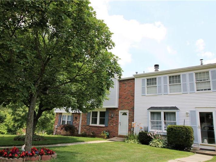 219 Shady Ridge Drive, Monroeville