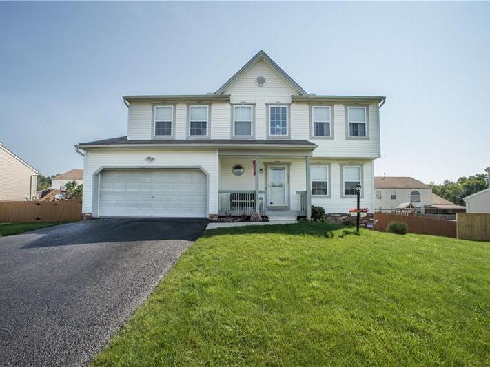 1022 Sir Robert Drive, Cecil Township