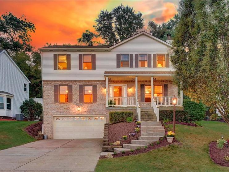 138 Jarod Dr, Moon-Crescent Twp