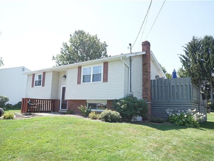 107 Amherst Dr, Center Township