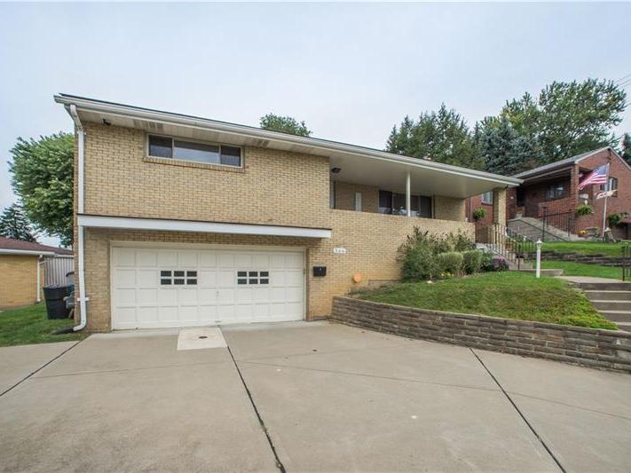 566 E Garden Street, Brentwood
