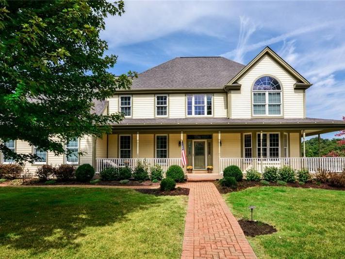 129 Golfview Drive, Adams Township