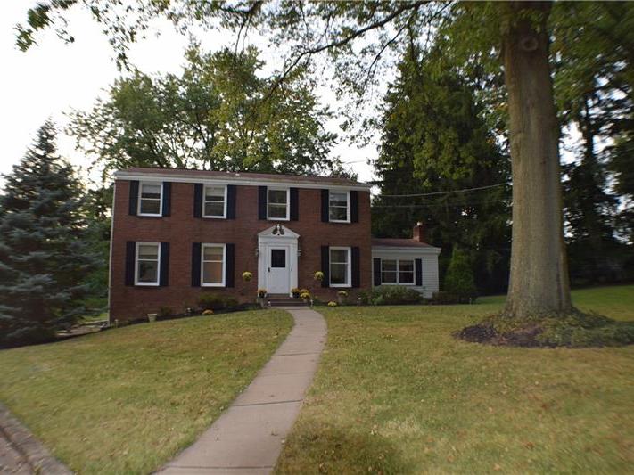 121 Windy Willows, Moon-Crescent Twp
