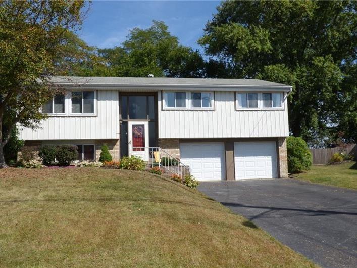 219 Rivercrest Dr., Moon-Crescent Twp