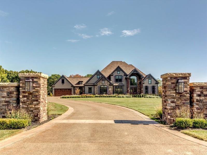 125 Heaven Lane, Adams Twp
