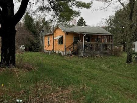 1268 Bass Dr, Shenango