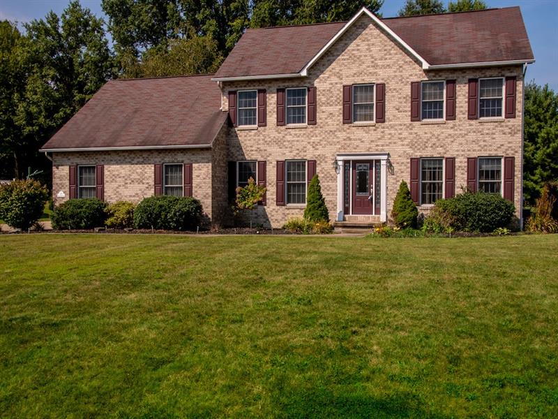 1128 Royal Oaks Court, Hermitage