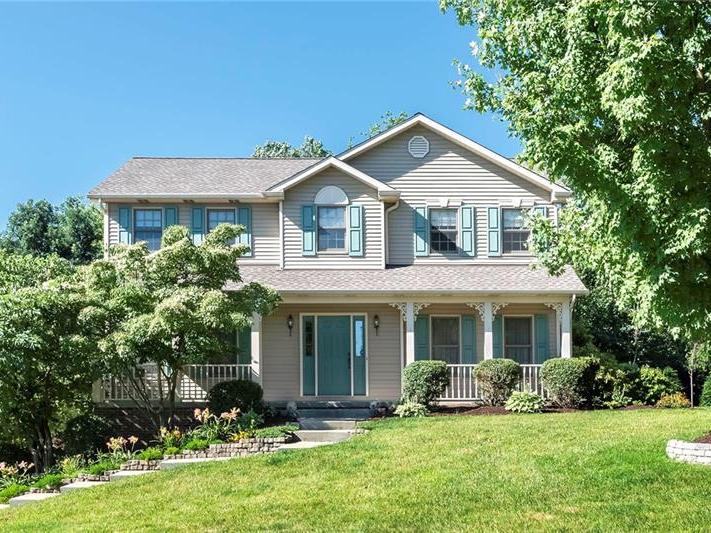 379 Cobblestone Circle, Robinson Twp