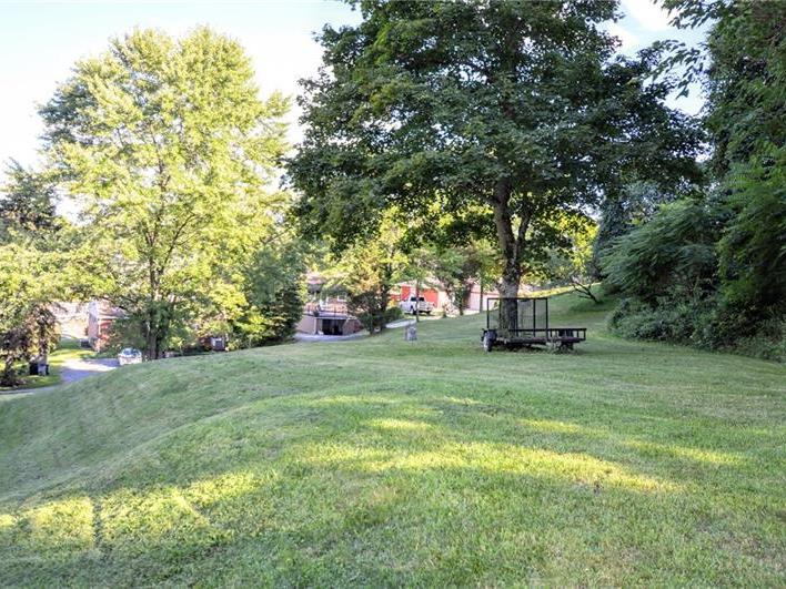 000 Kings Lane, Moon-Crescent Twp