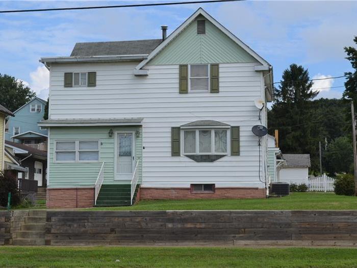 75 W Main St, Cowanshannock Twp