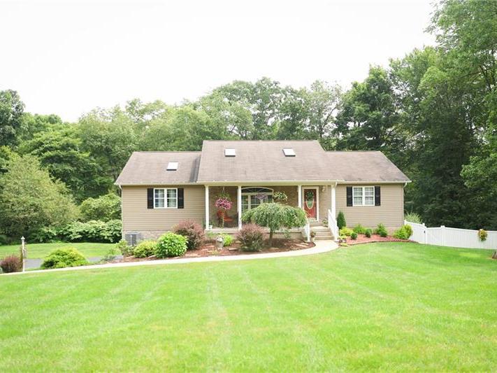 131 Hunter Ridge, Clay Twp