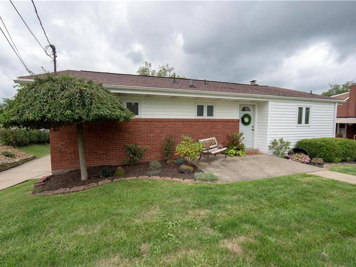 1256 Gill Hall, Jefferson Hills