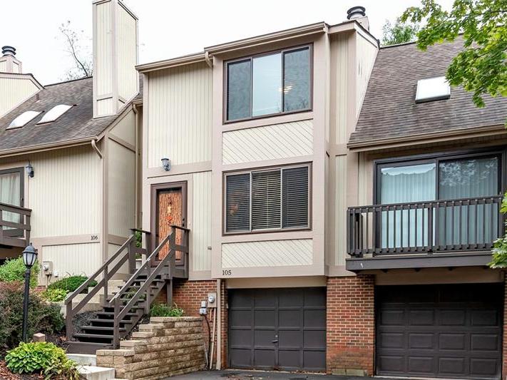 105 Serendipity Drive, Moon-Crescent Twp