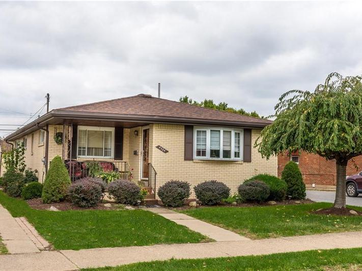 4506 Main St, Munhall