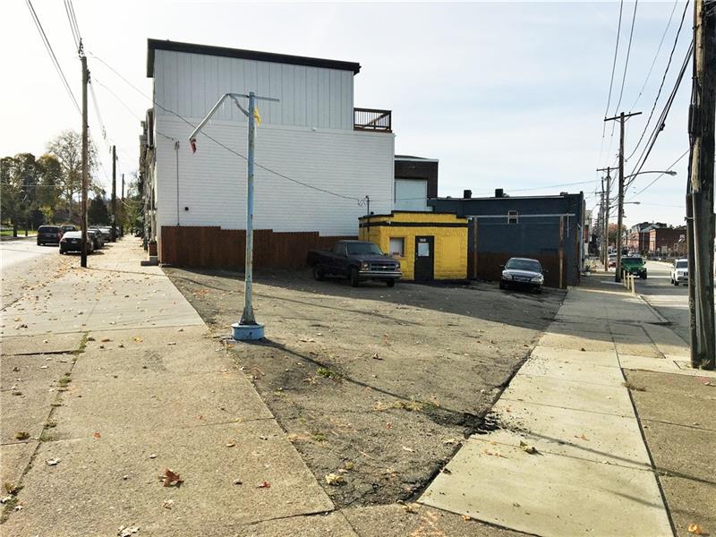 4751 Butler St, Lawrenceville