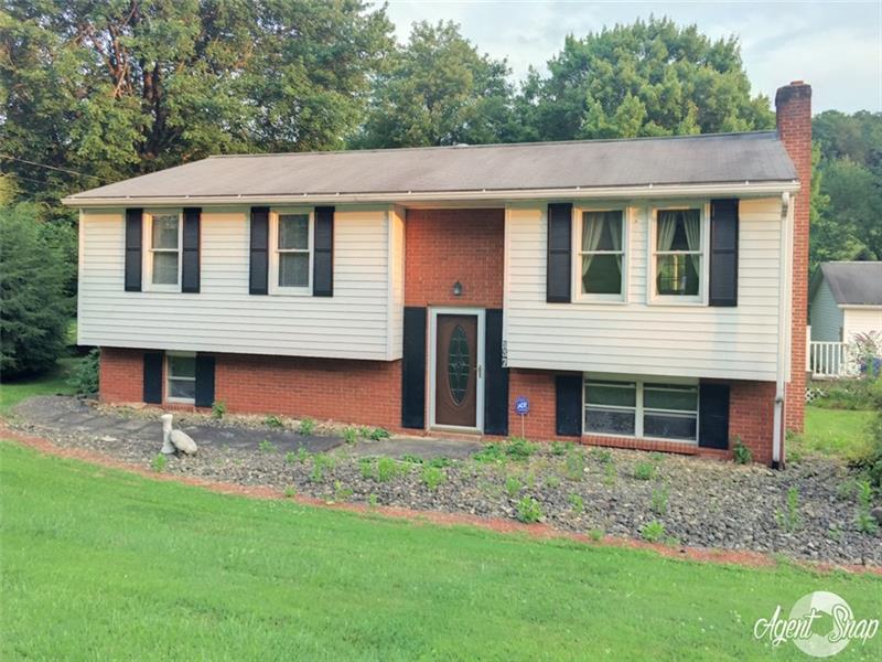 137 Swamp Run Road, Center Twp