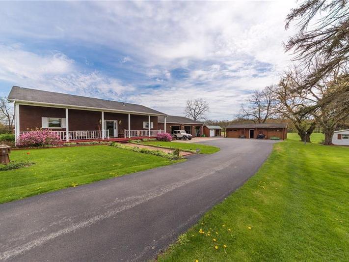 202-204 Marwood Road, Winfield Twp