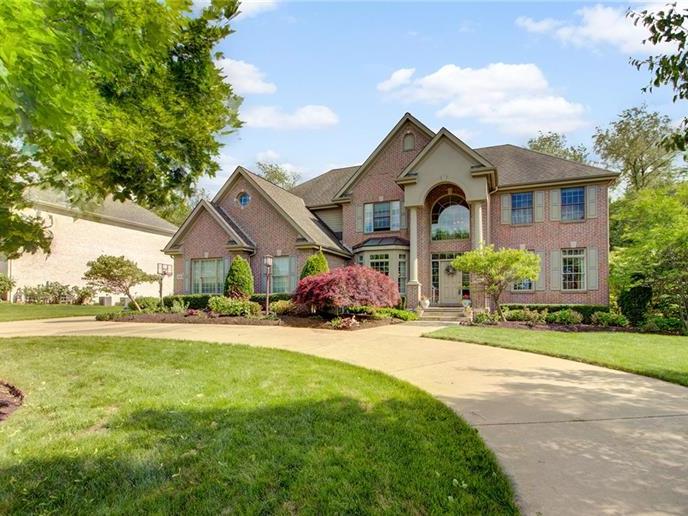 1619 English Oak, Franklin Park