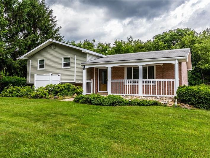 1610 Barclay Hill Rd, Brighton Twp
