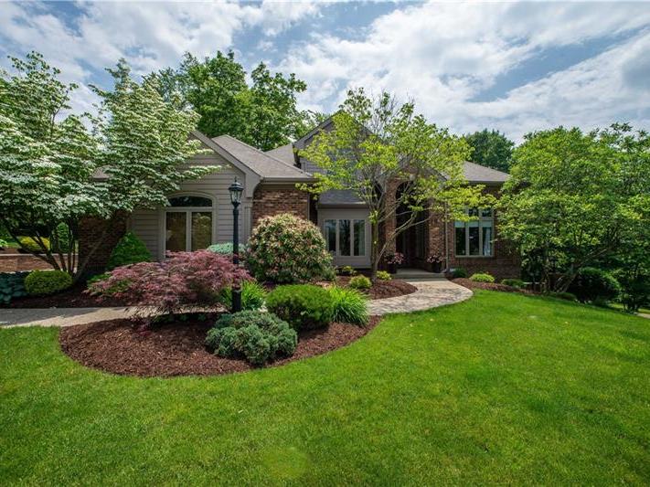 105 Maple Glen Drive, Peters Twp