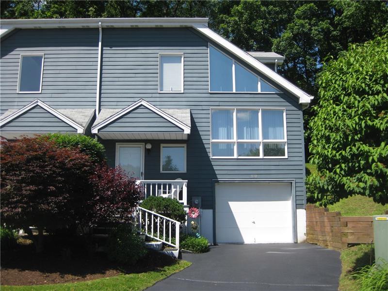 130 Woodridge Court, White Twp
