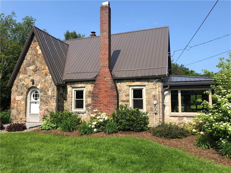 2437 Perry Highway, Perry Twp