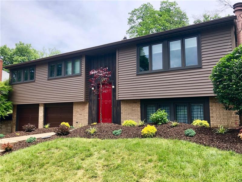 295 Carmell Dr, Upper St. Clair