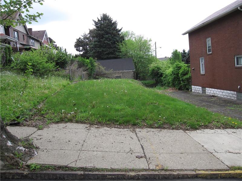 7546 Ormond St, Swissvale