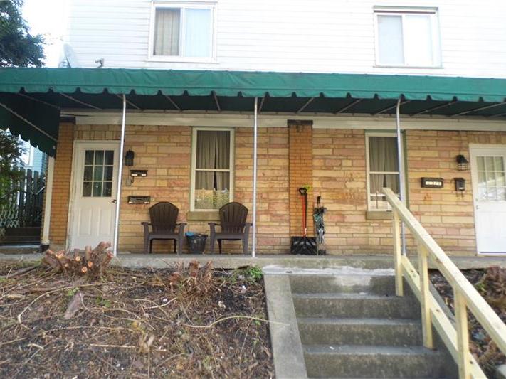 2707/2709 Strachan Avenue, Banksville - Westwood