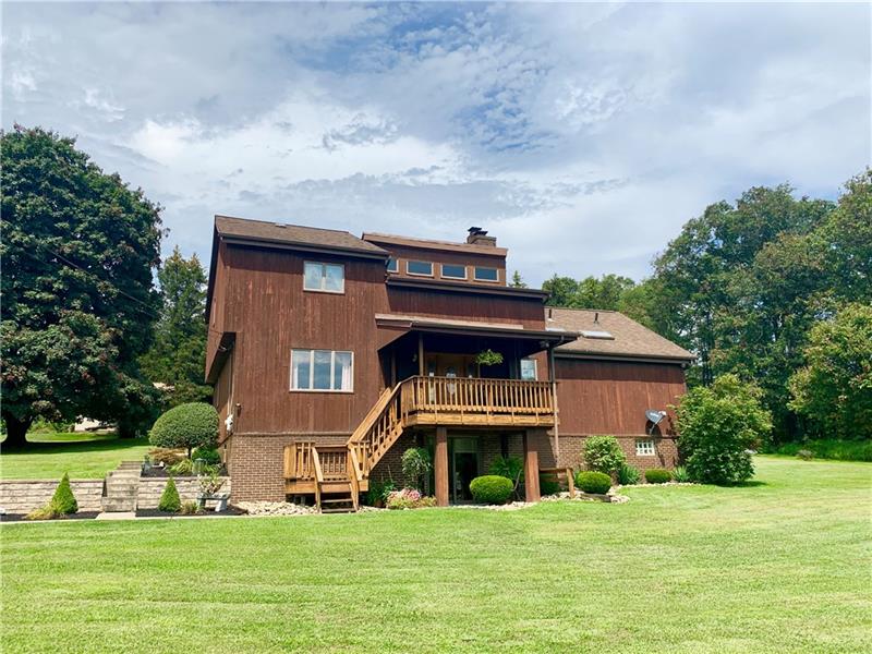 458 Beagle Club Rd, Sugarcreek Twp