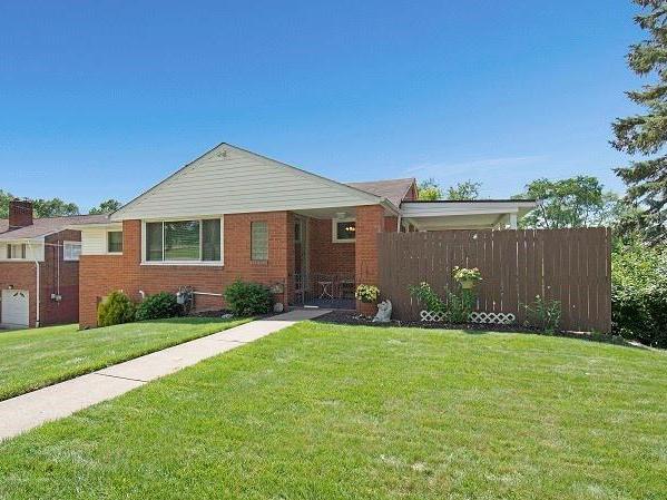 1328 Stoltz Road, Bethel Park