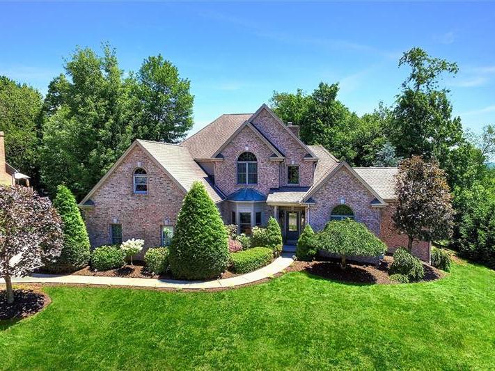 242 Erin Drive, Cranberry Twp