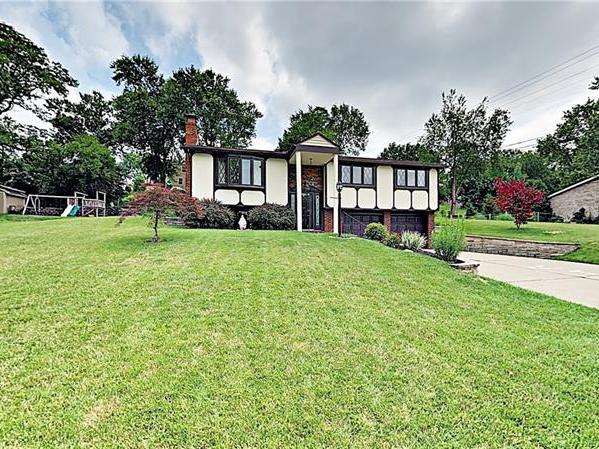 1755 Norsen Dr, Upper St. Clair